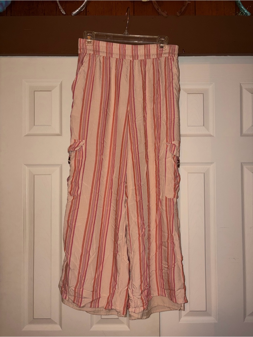 American Eagle Striped Cargo Pants in Pink and Cream